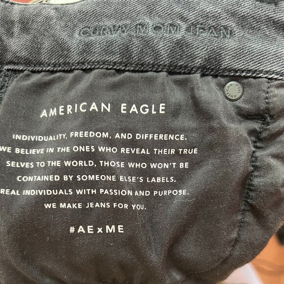 AE Stretch Curvy Black Mom Jean - Picture 10 of 11